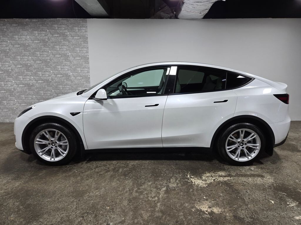 Used 2024 Tesla Model Y Long Range SUV