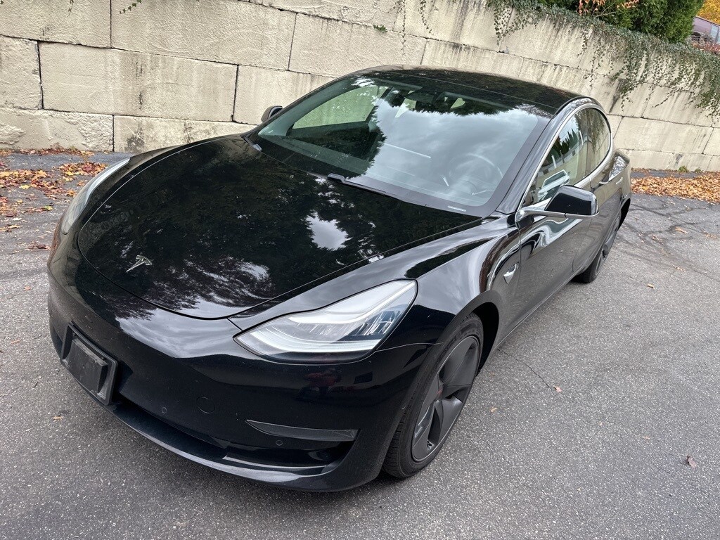 2018 Tesla Model 3 Mid Range photo 2
