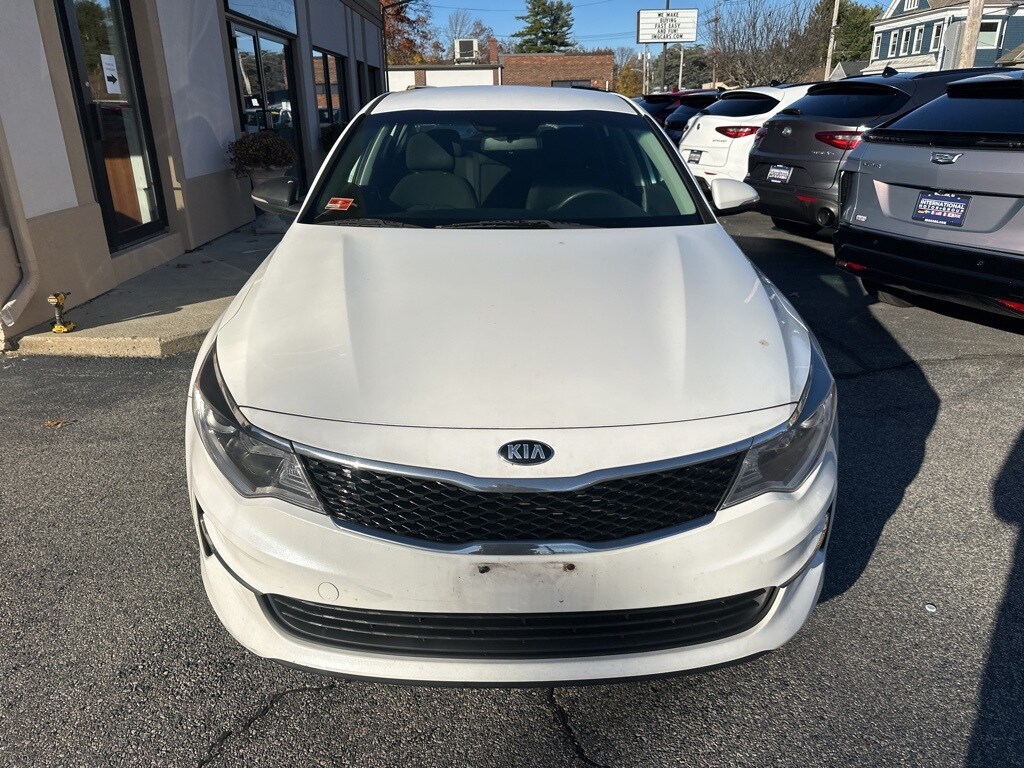 2016 Kia Optima LX photo 2