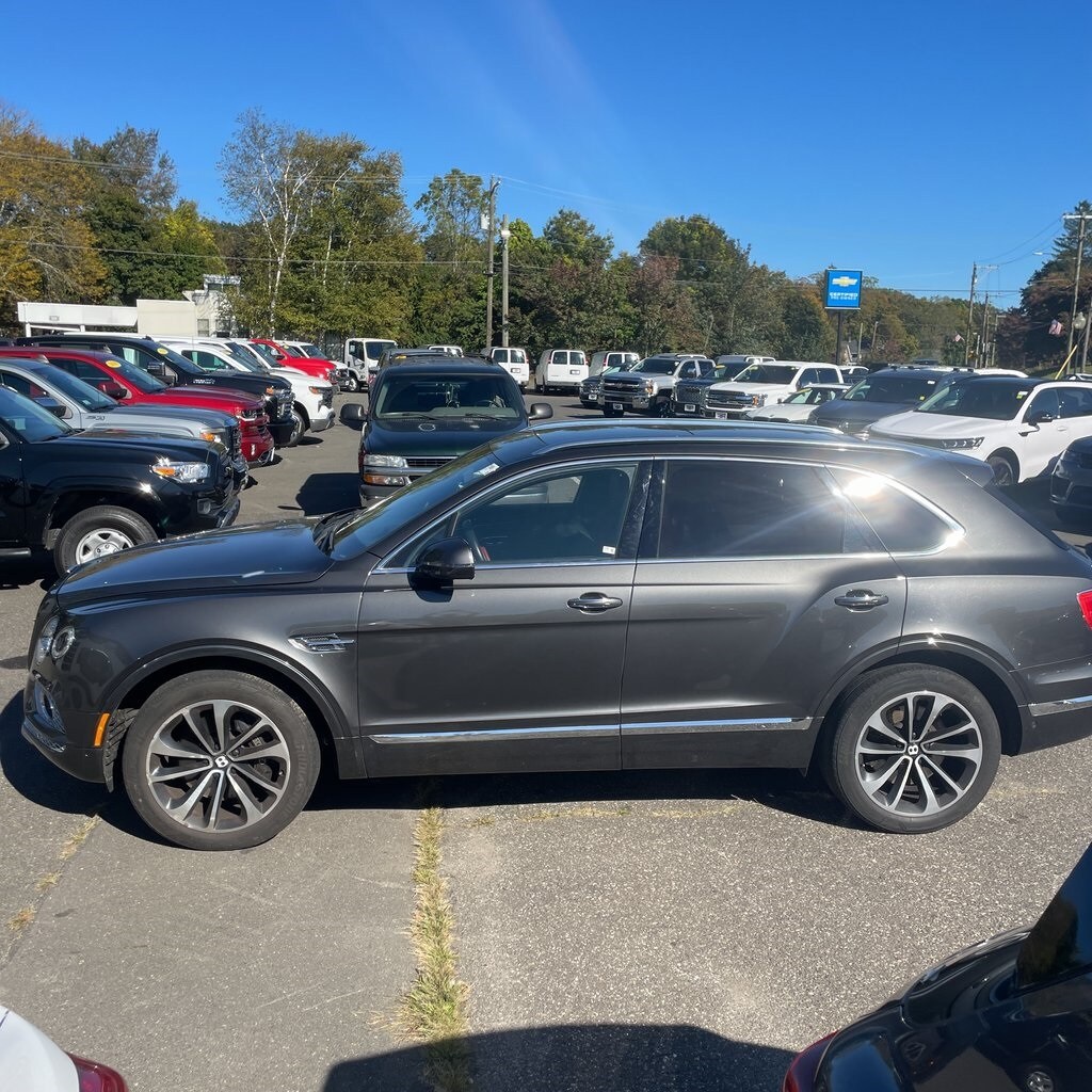 2018 Bentley Bentayga W12 photo 2