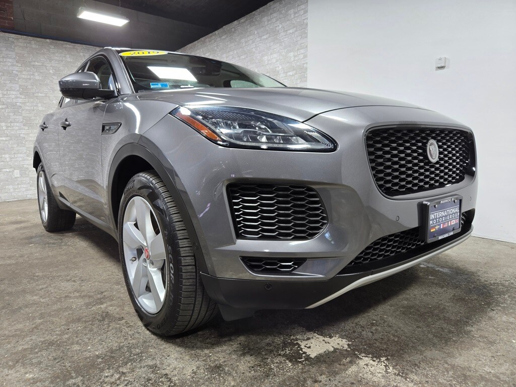 2019 Jaguar E-PACE SE photo 3