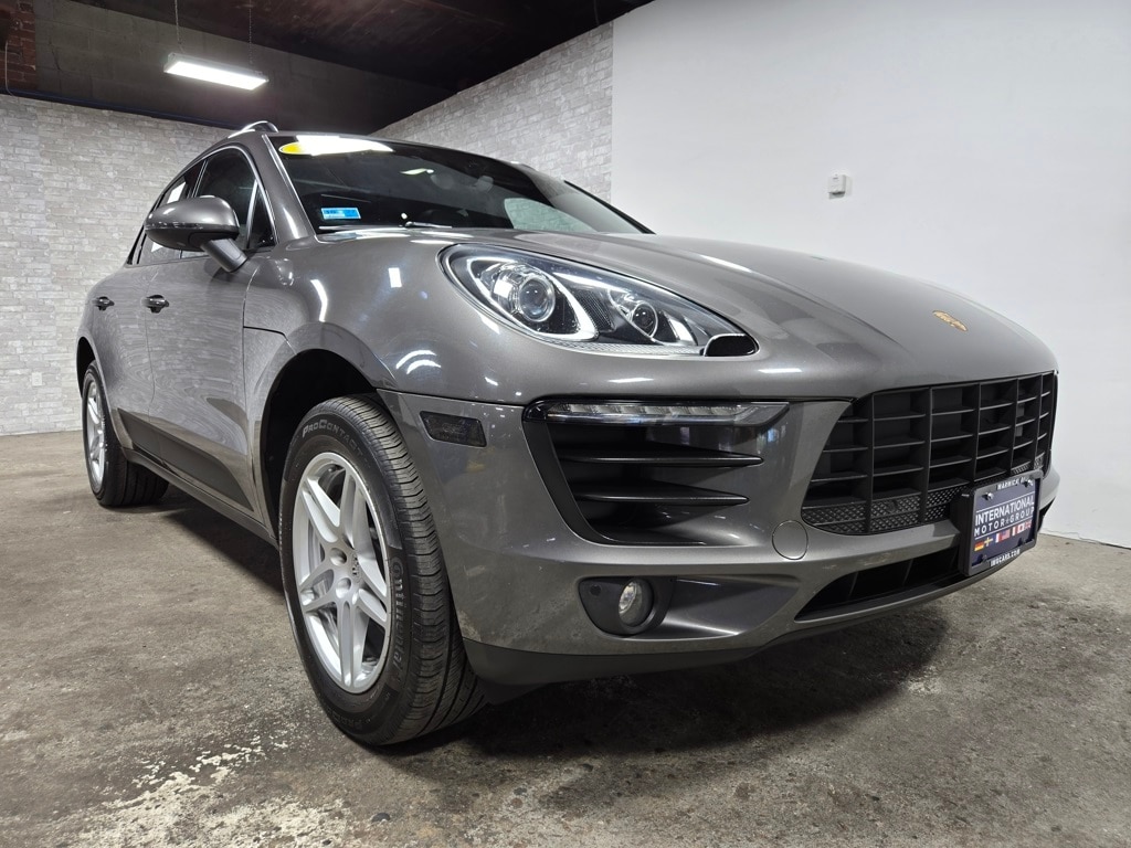 Used 2018 Porsche Macan Base SUV
