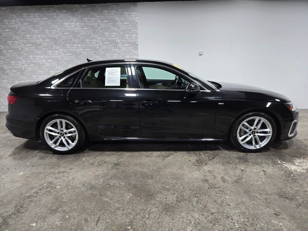 2023 Audi A4 45 S line Premium Plus photo 3