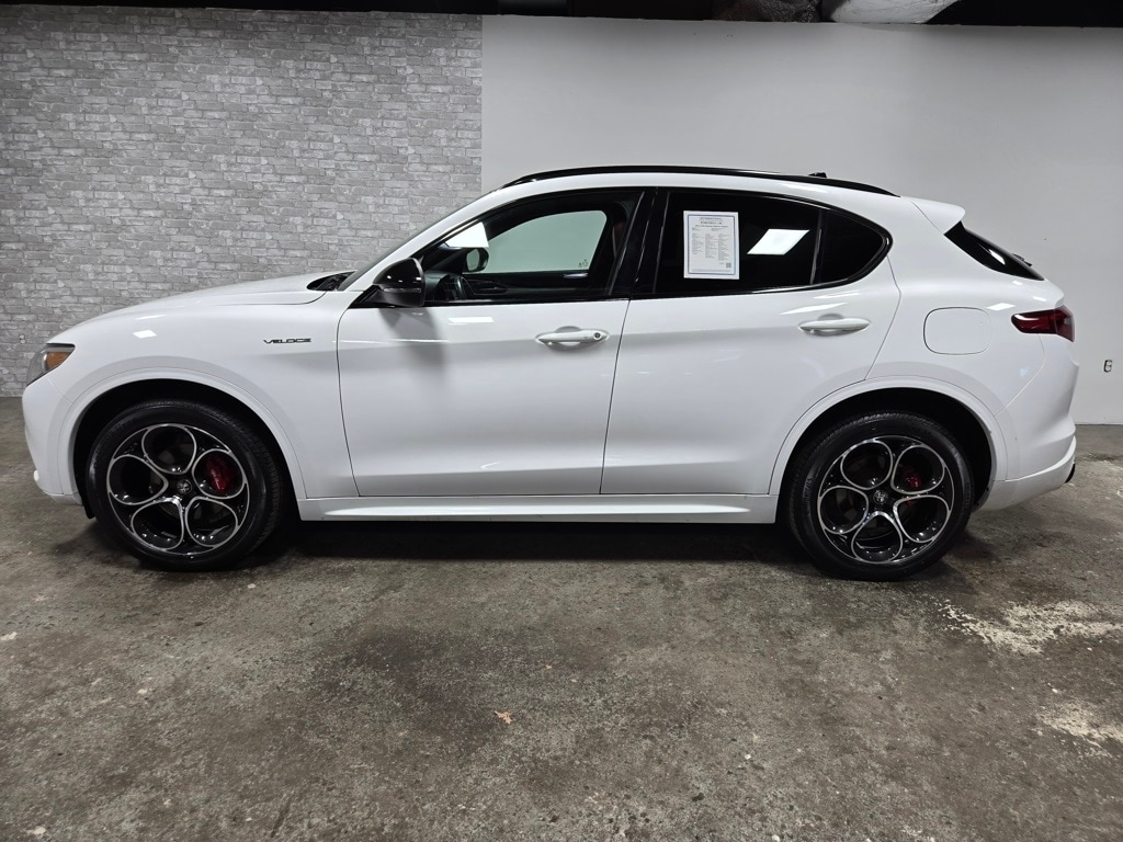 Used 2022 Alfa Romeo Stelvio Veloce SUV
