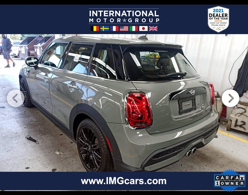 2023 Mini Cooper 4 Door Hardtop Signature photo 3