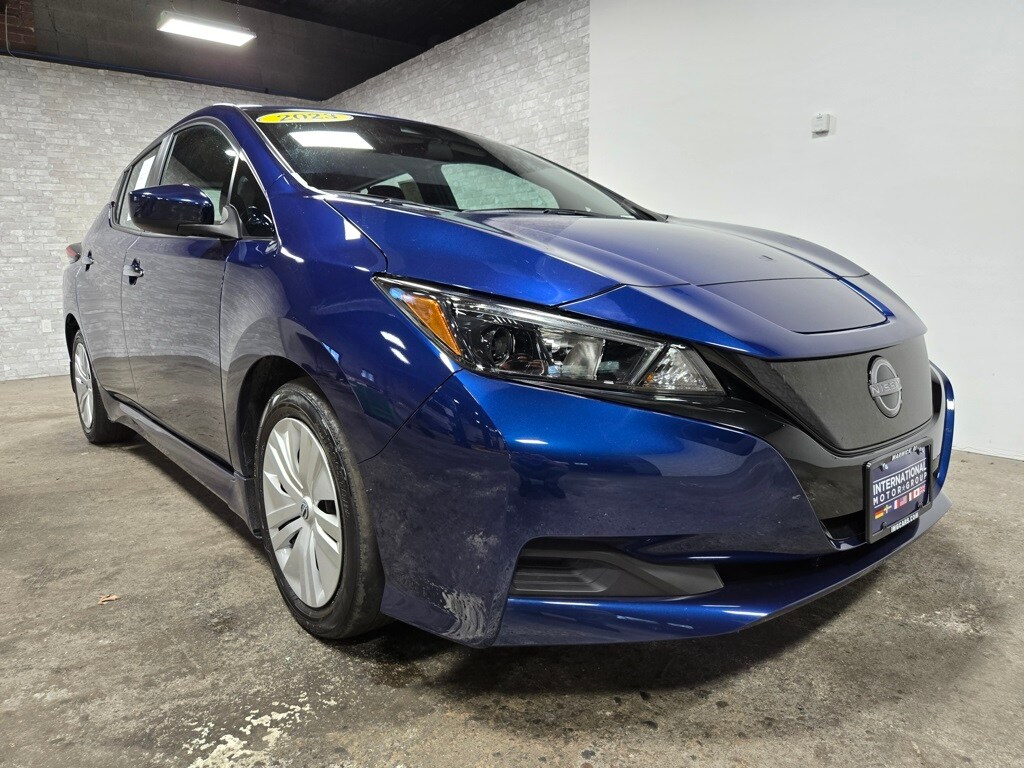 2023 Nissan Leaf S photo 4