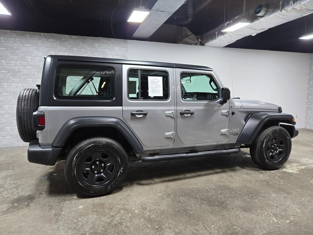 2018 Jeep Wrangler Unlimited Sport photo 3