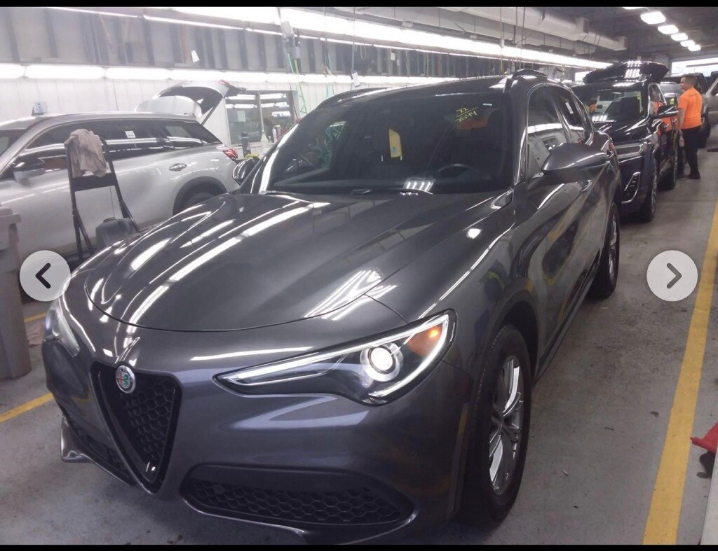 2022 Alfa Romeo Stelvio Sprint photo 2