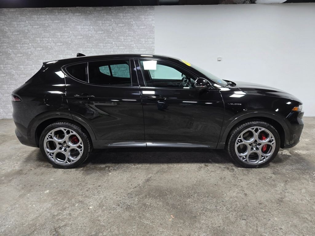 Used 2024 Alfa Romeo Tonale Veloce SUV