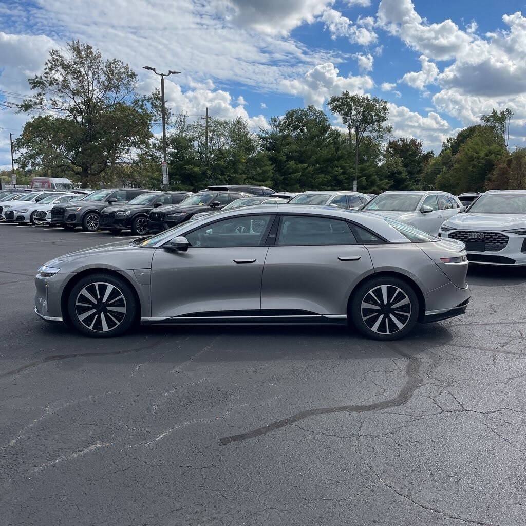 2023 Lucid Air Touring photo 3