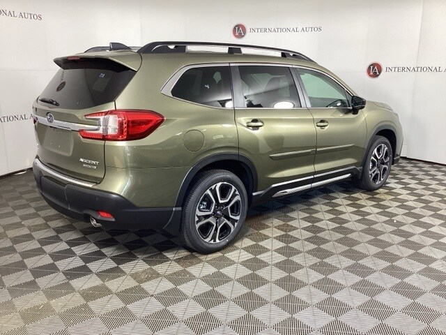 2025 Subaru Ascent Limited photo 4