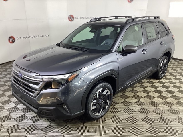 2025 Subaru Forester Premium's photo