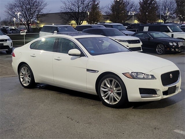 2016 Jaguar XF 35t Prestige photo 3