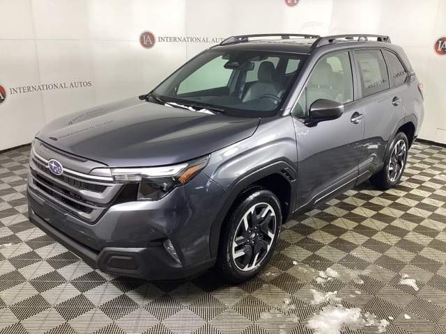 2025 Subaru Forester Premium's photo