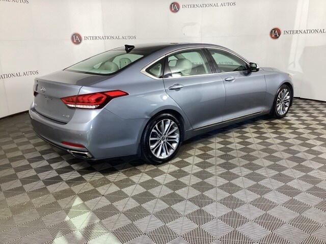 2016 Hyundai Genesis 3.8 photo 4