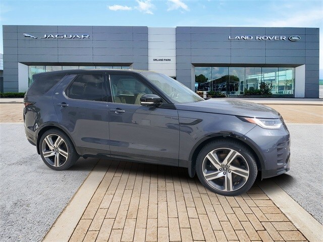 2024 Land Rover Discovery SE photo 2