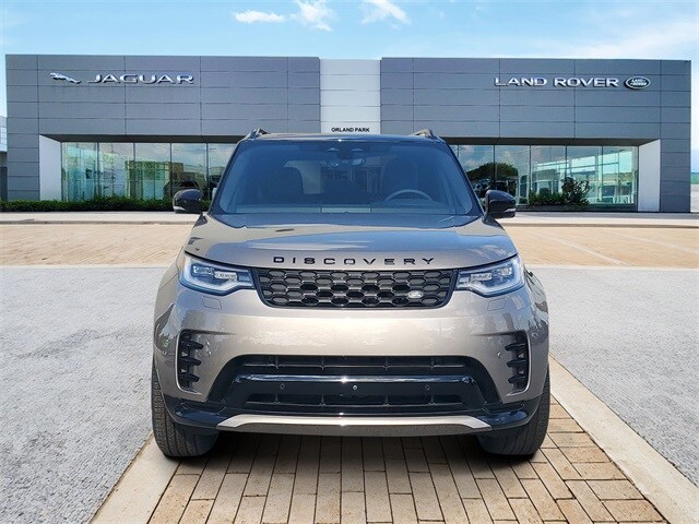 2024 Land Rover Discovery SE photo 2