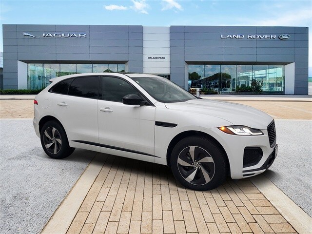 2025 Jaguar F-PACE P250 R-Dynamic S photo 3