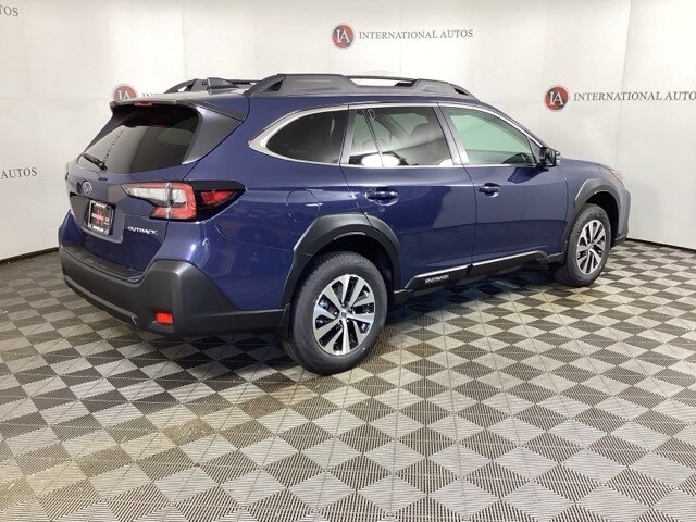 2025 Subaru Outback Limited photo 4