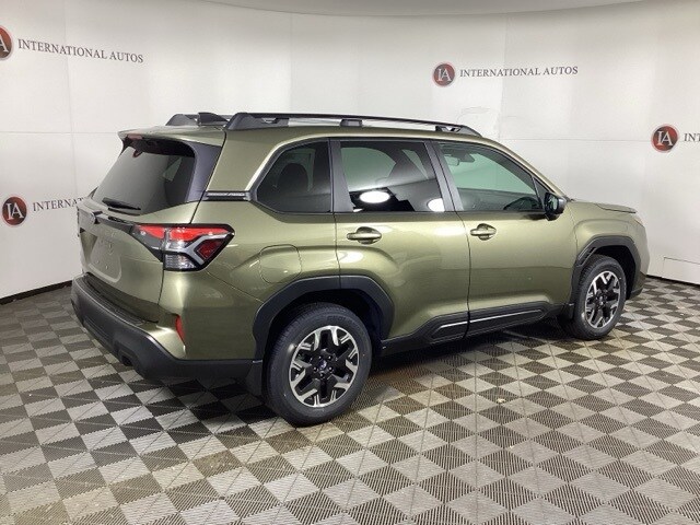 2026 Subaru Forester Premium photo 3