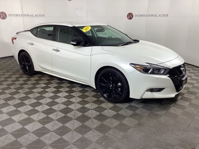 2018 Nissan Maxima SR photo 3