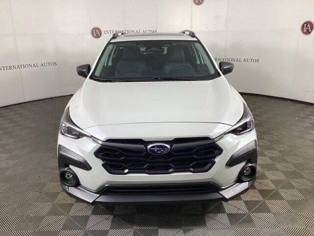 2025 Subaru Crosstrek Limited photo 2