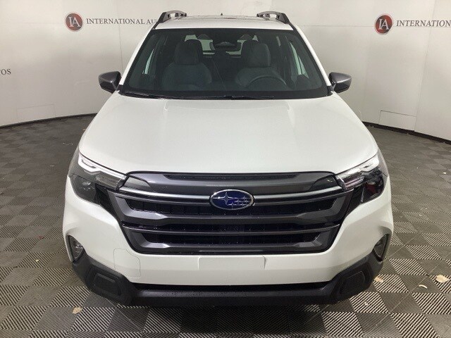 2026 Subaru Forester Premium photo 2