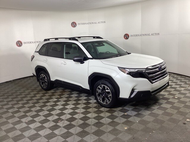 2026 Subaru Forester Premium photo 3