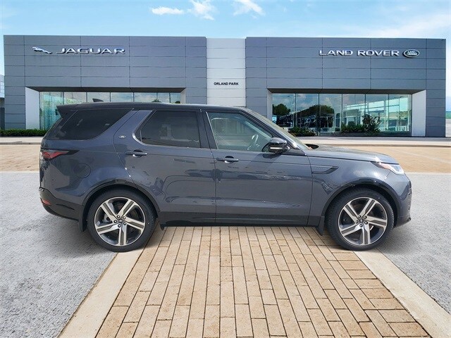 2024 Land Rover Discovery SE photo 3