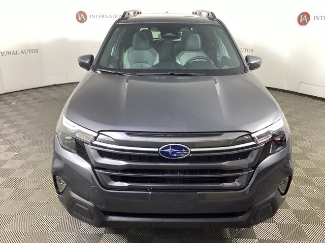 2026 Subaru Forester Premium photo 2