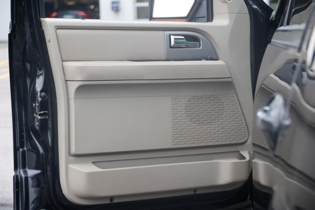 Used 2010 Ford Expedition Limited SUV