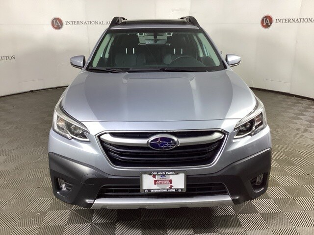2022 Subaru Outback Limited photo 2