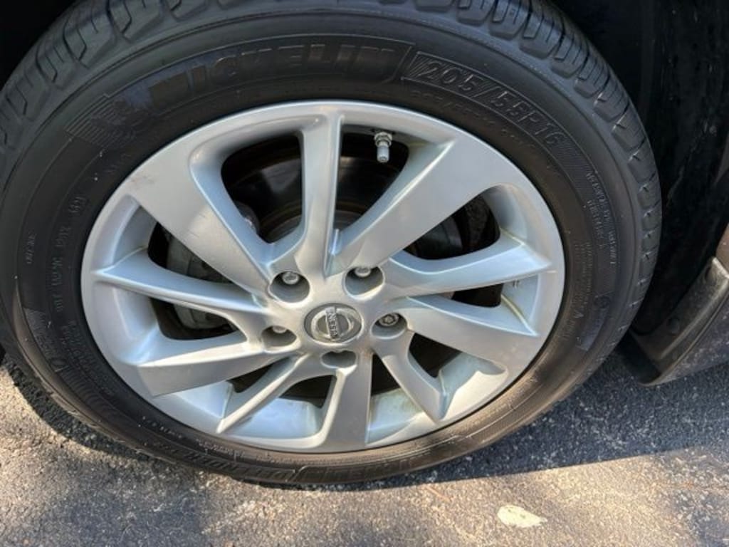 Used 2015 Nissan Sentra SV Sedan