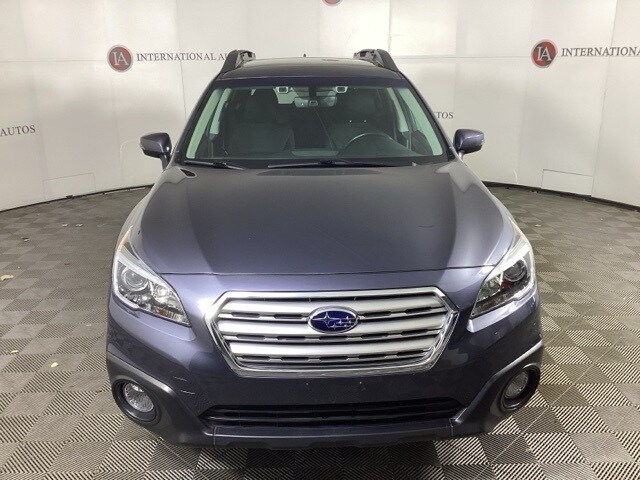 2017 Subaru Outback 2.5i Premium photo 2