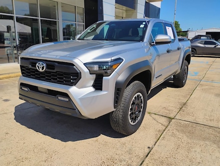 2024 Toyota Tacoma 4WD SR5 Truck Double Cab