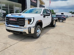 2026 GMC Sierra 3500 HD Chassis Cab Pro Truck