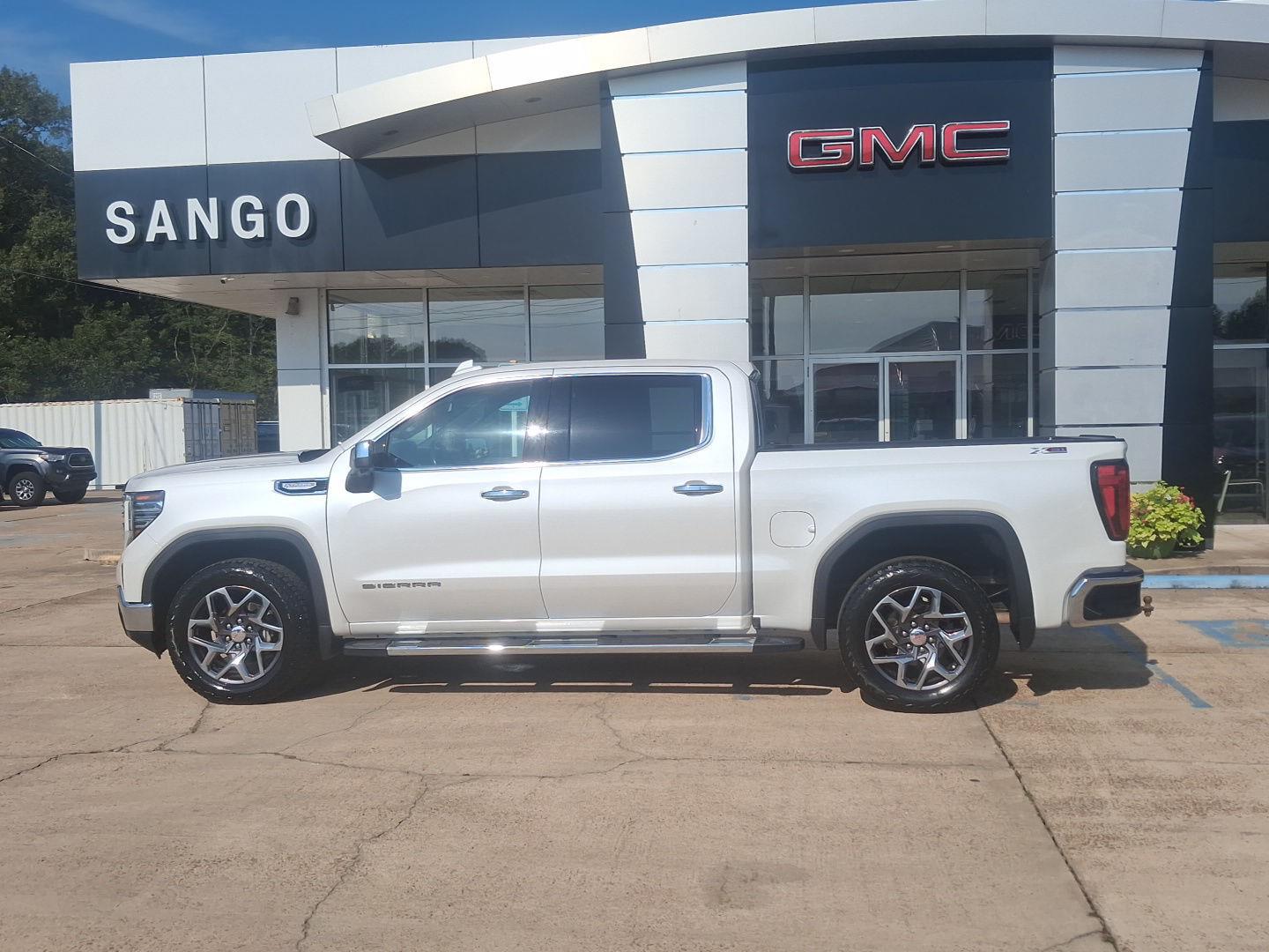 2022 GMC Sierra 1500 SLT