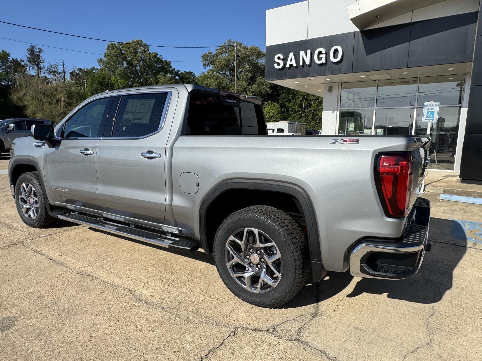 2026 GMC Sierra 1500 SLT - Photo 7