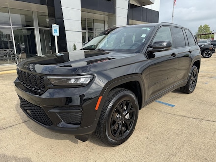2025 Jeep Grand Cherokee Laredo SUV