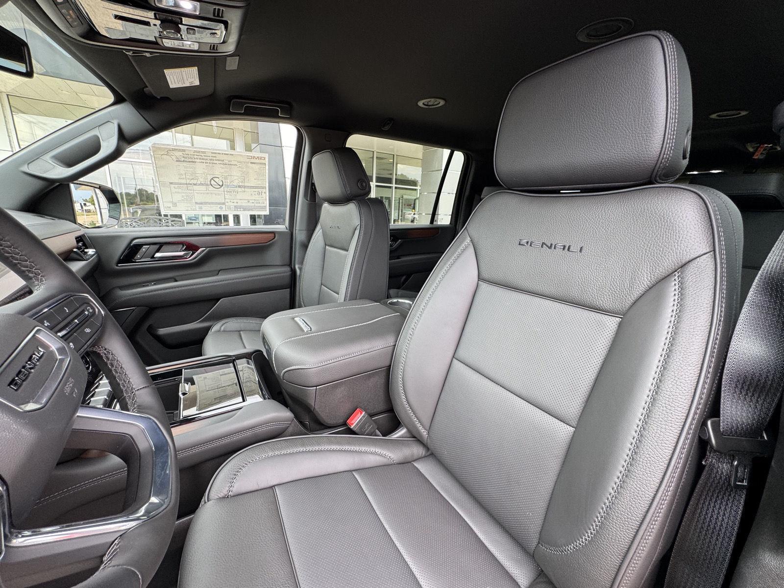 2026 GMC Yukon XL Denali - Photo 10