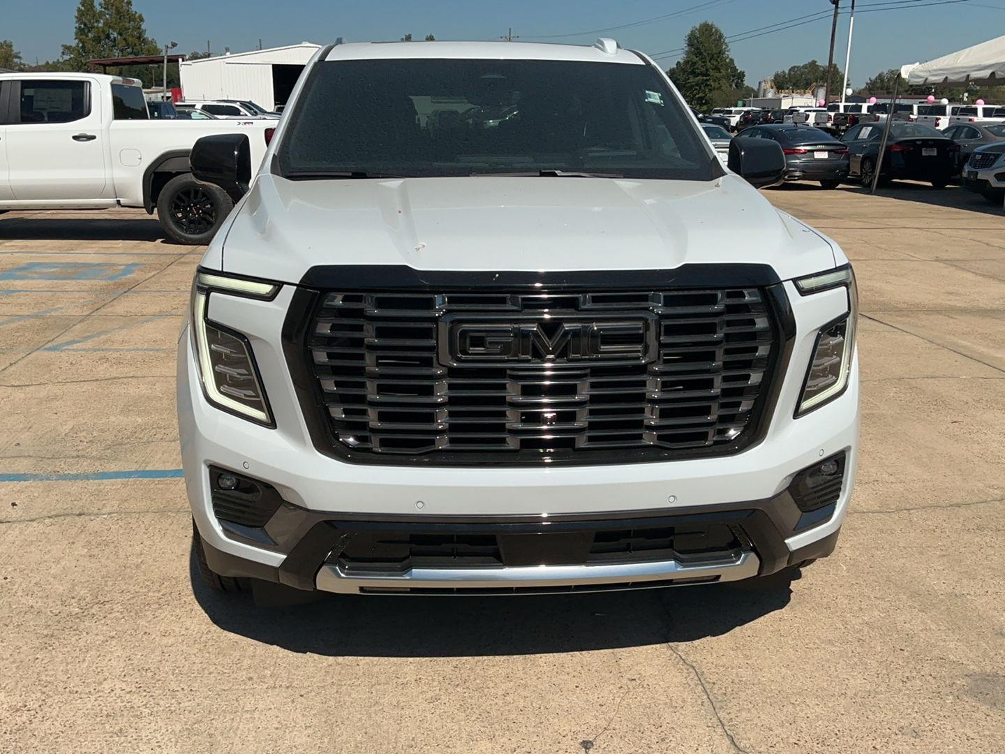 2026 GMC Yukon XL Denali Ultimate - Photo 10