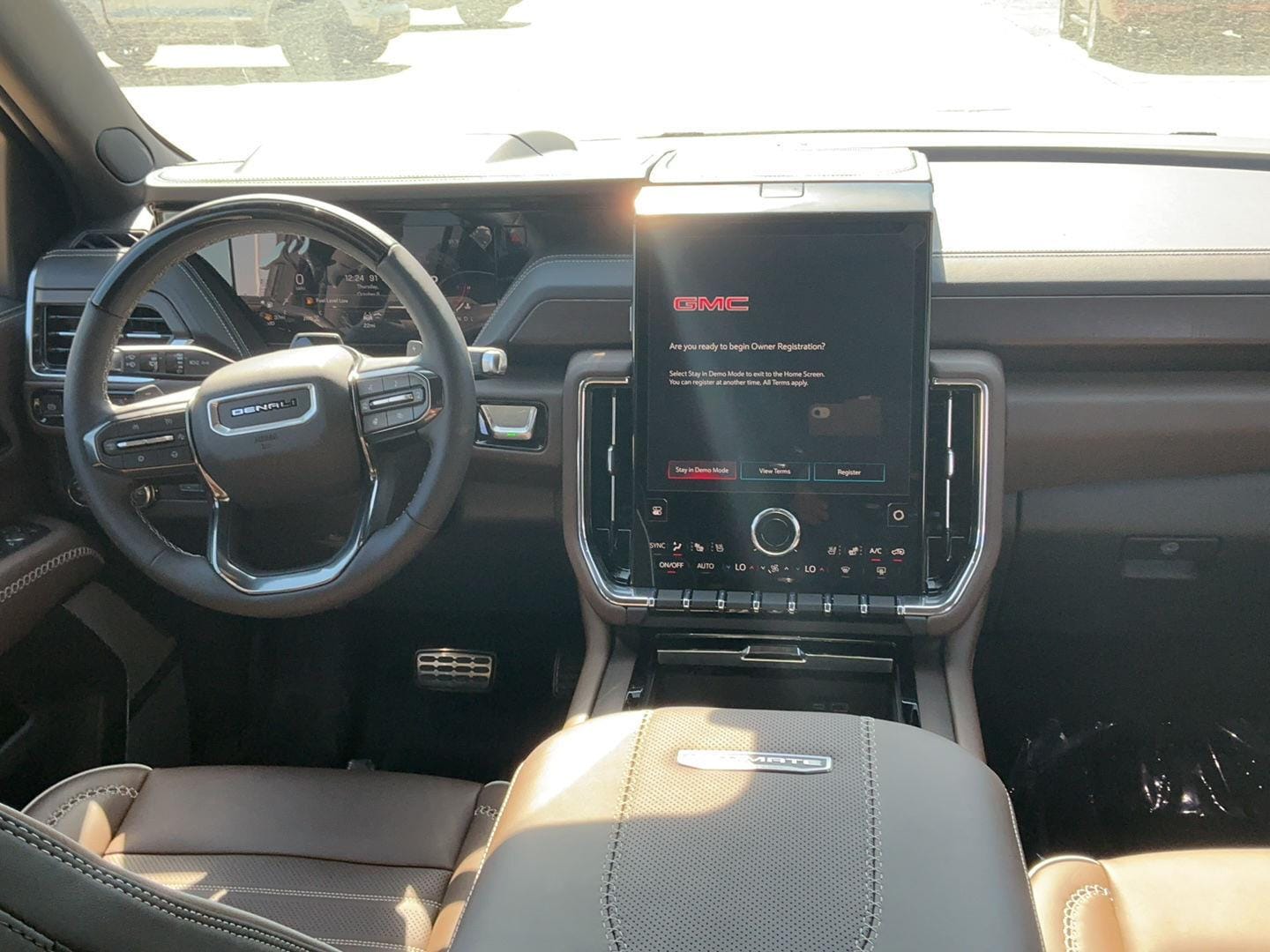 2026 GMC Yukon XL Denali Ultimate - Photo 8