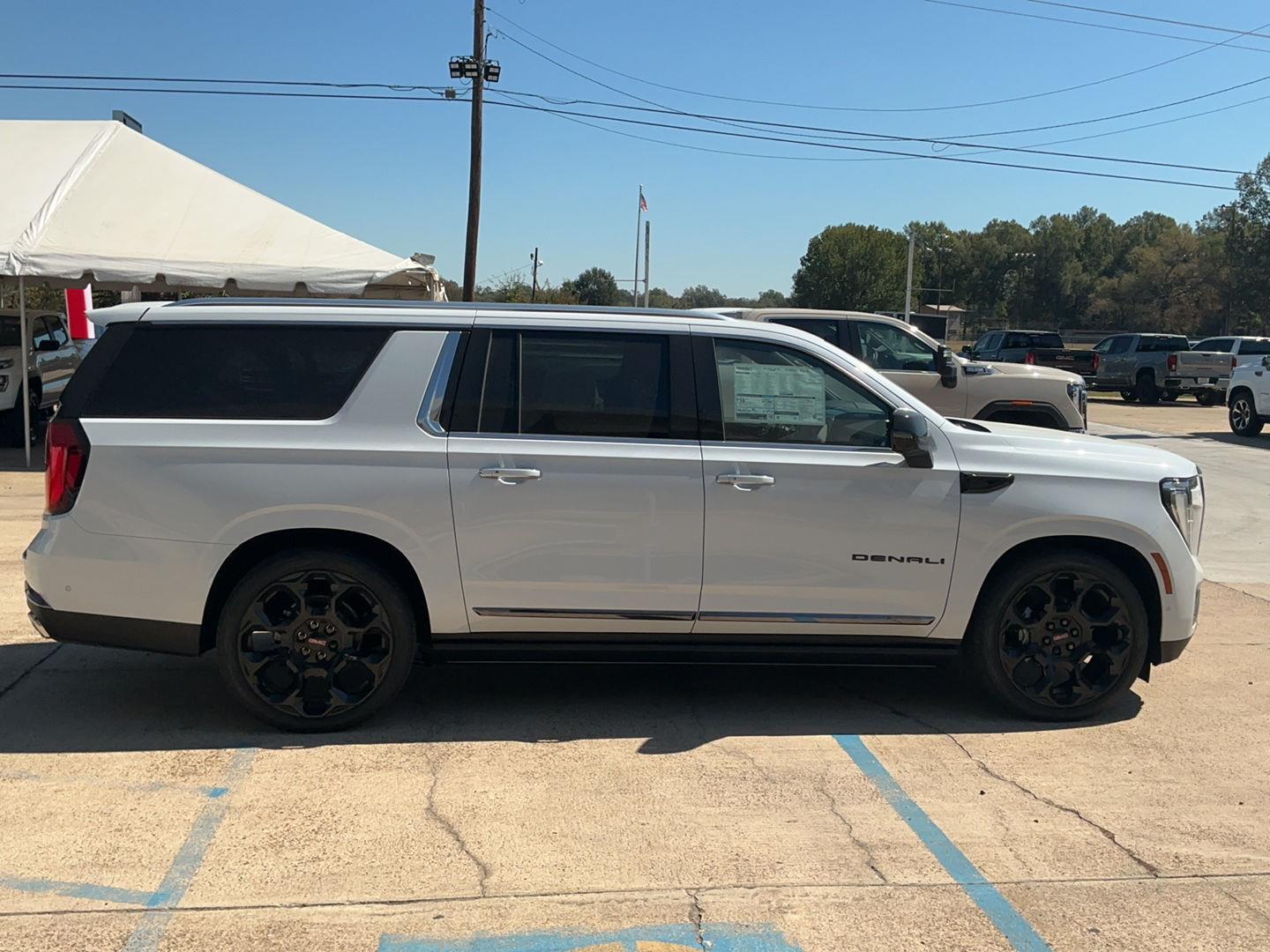 2026 GMC Yukon XL Denali Ultimate - Photo 7