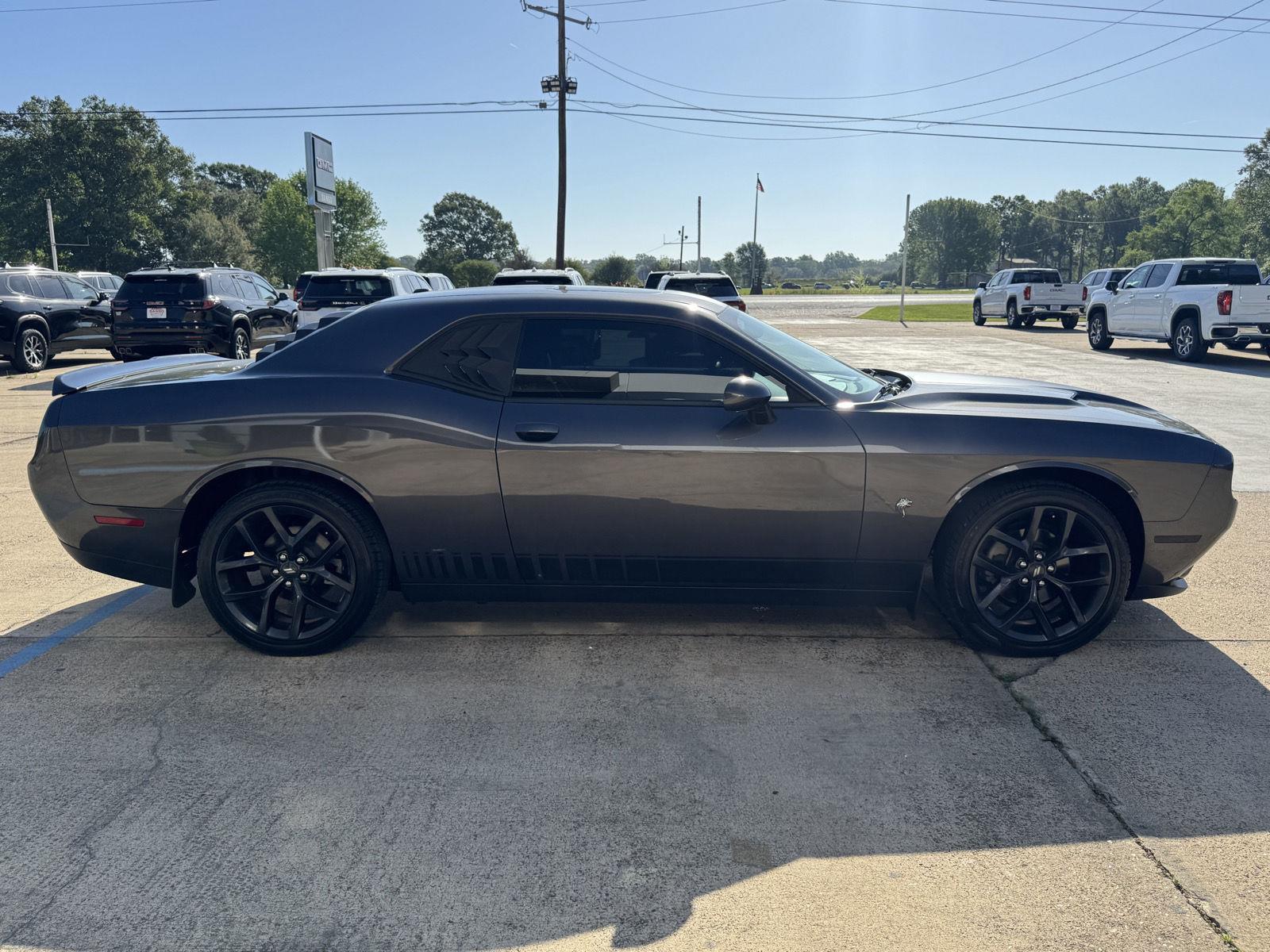 2023 Dodge Challenger SXT - Photo 9