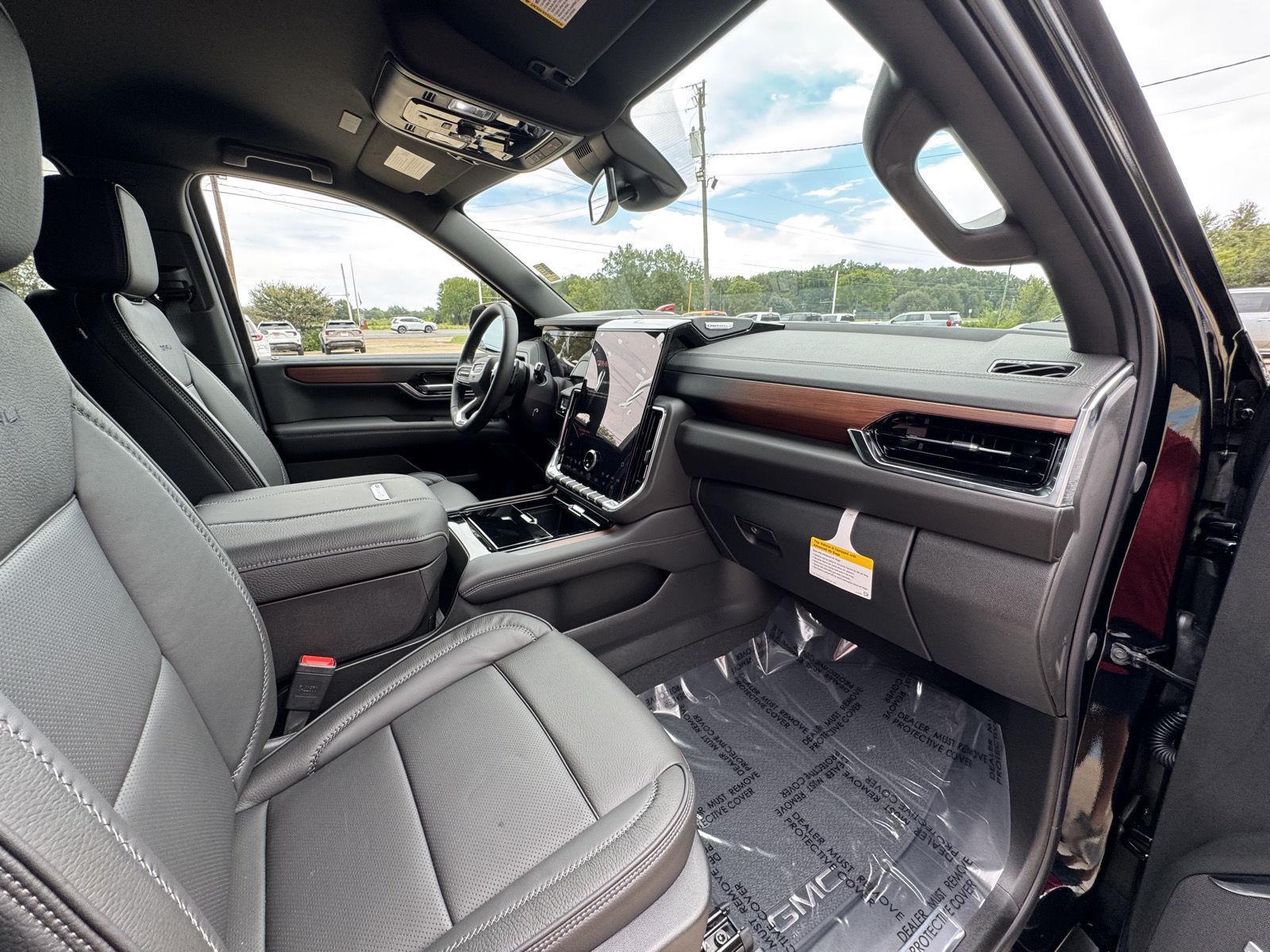 2026 GMC Yukon XL Denali - Photo 19