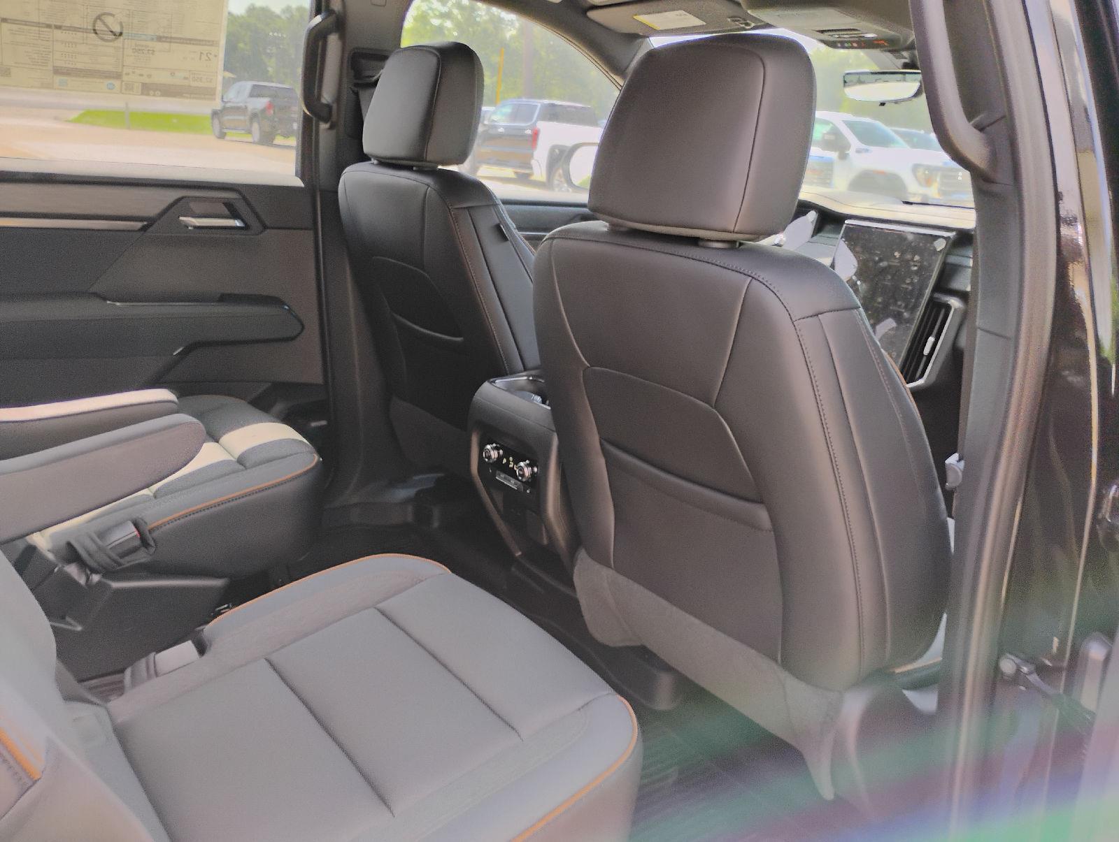 2026 GMC Acadia AT4 - Photo 13