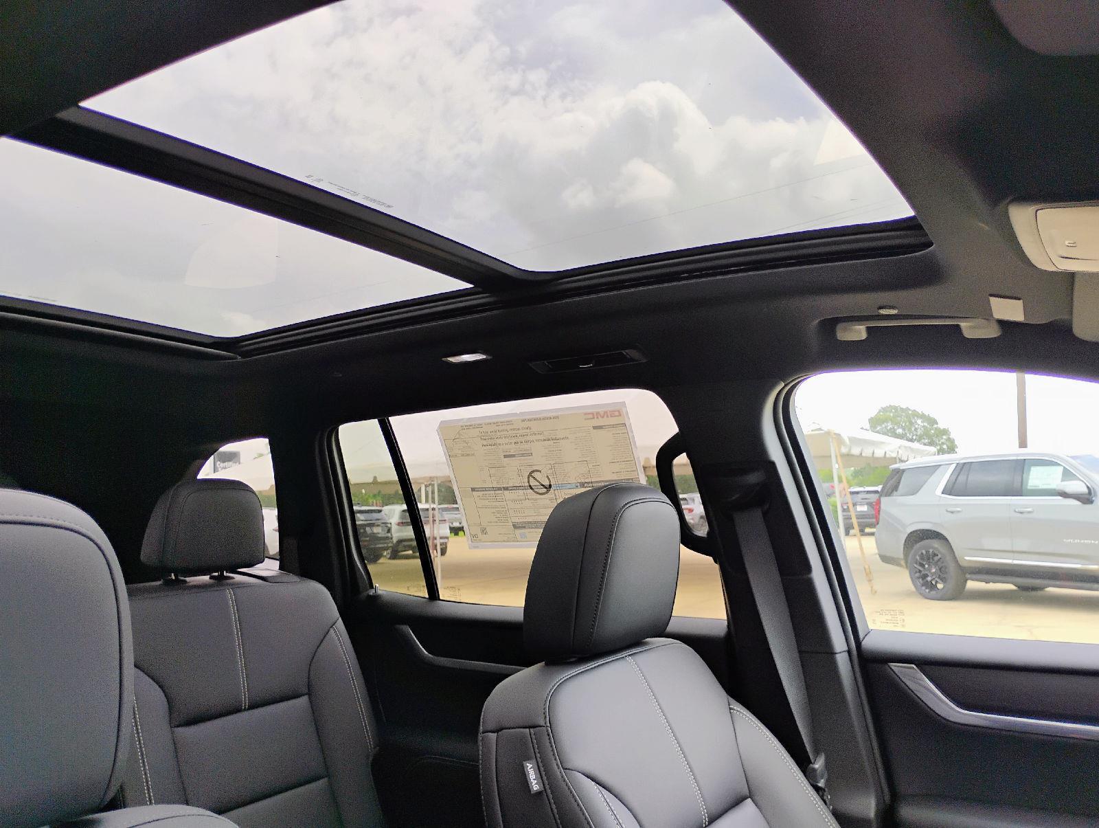 2026 GMC Acadia Elevation - Photo 25