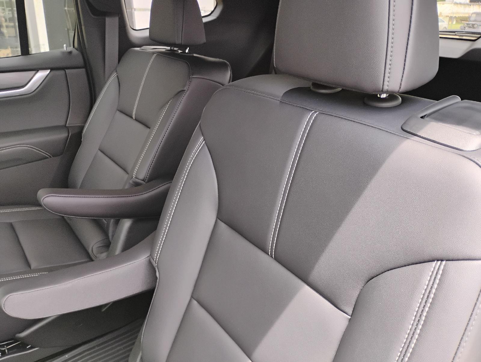 2026 GMC Acadia Elevation - Photo 9