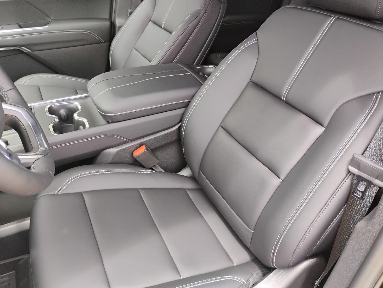 2026 GMC Acadia Elevation - Photo 6