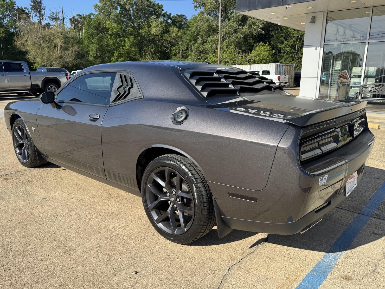 2023 Dodge Challenger SXT - Photo 5